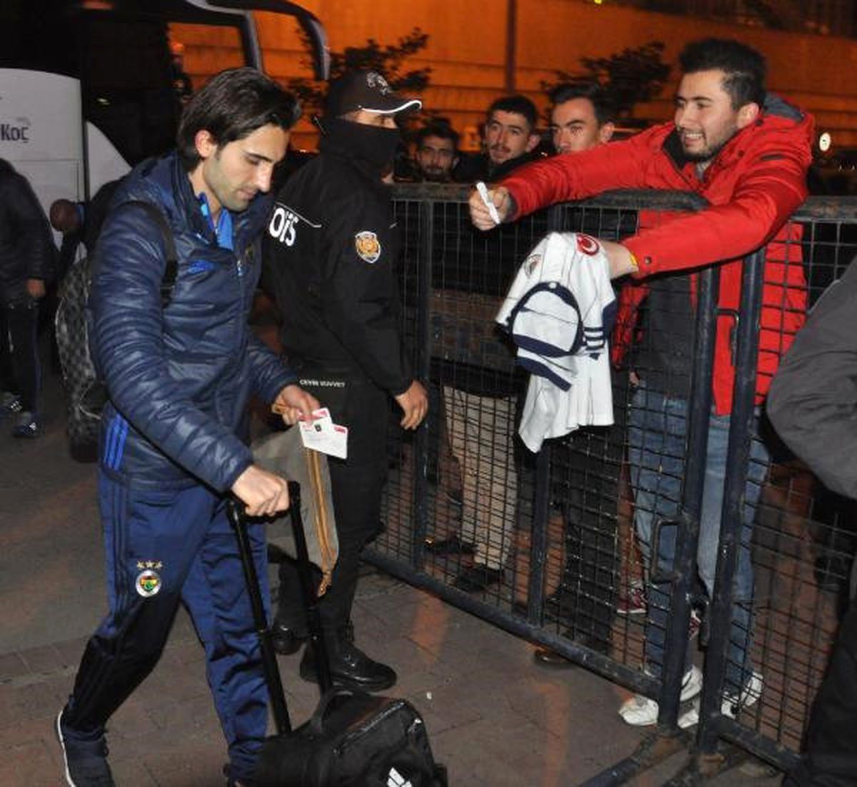 Fenerbahçe İstanbul\'a Gitti