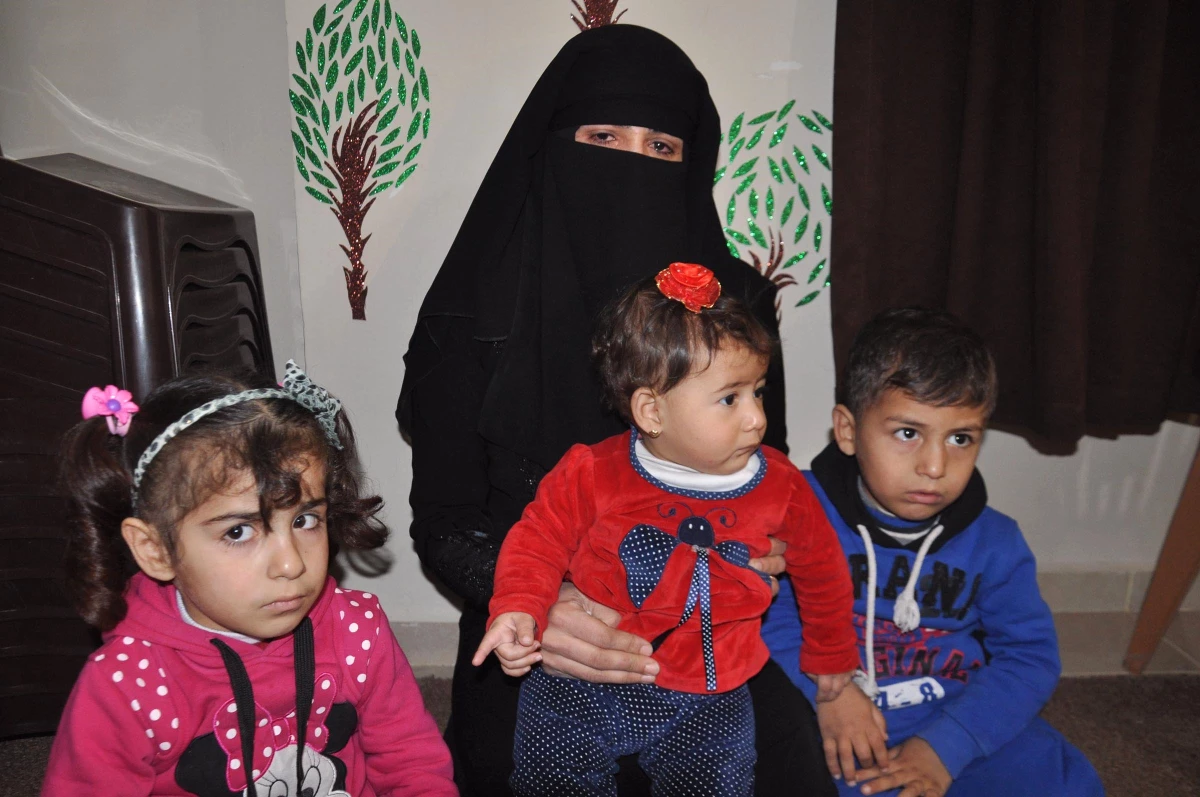 Hatay Suriye\'deki Savaş Anne, Kızı ve Gelinini Dul Bıraktı