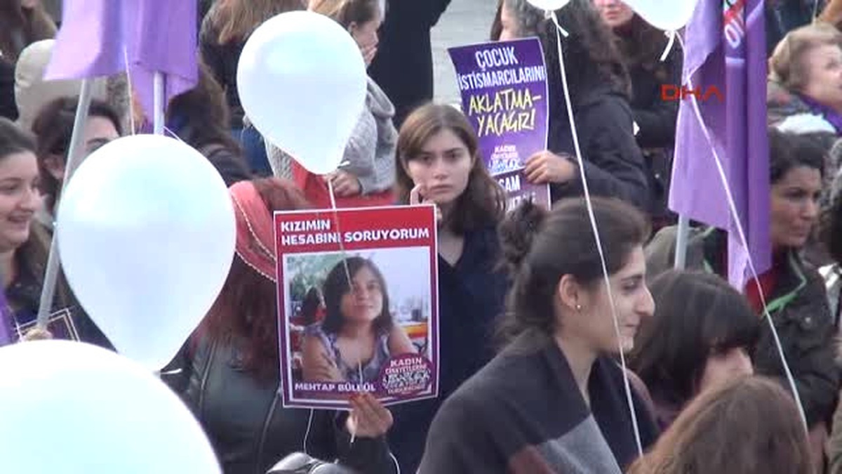 Kadınlardan "Direneceğiz, Kadın Cinayetlerini Durduracağız" Eylemi