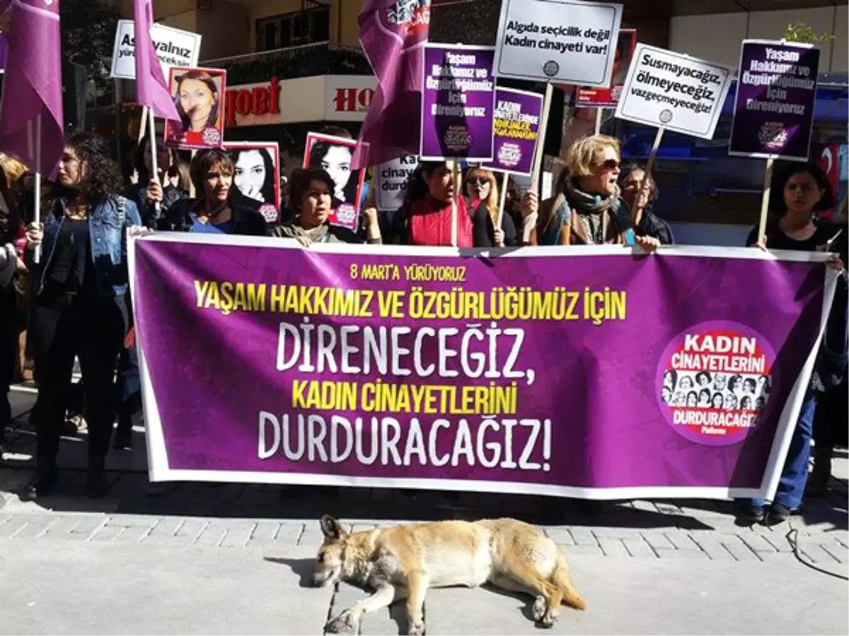 Kadınlardan "Direneceğiz, Kadın Cinayetlerini Durduracağız" Eylemi