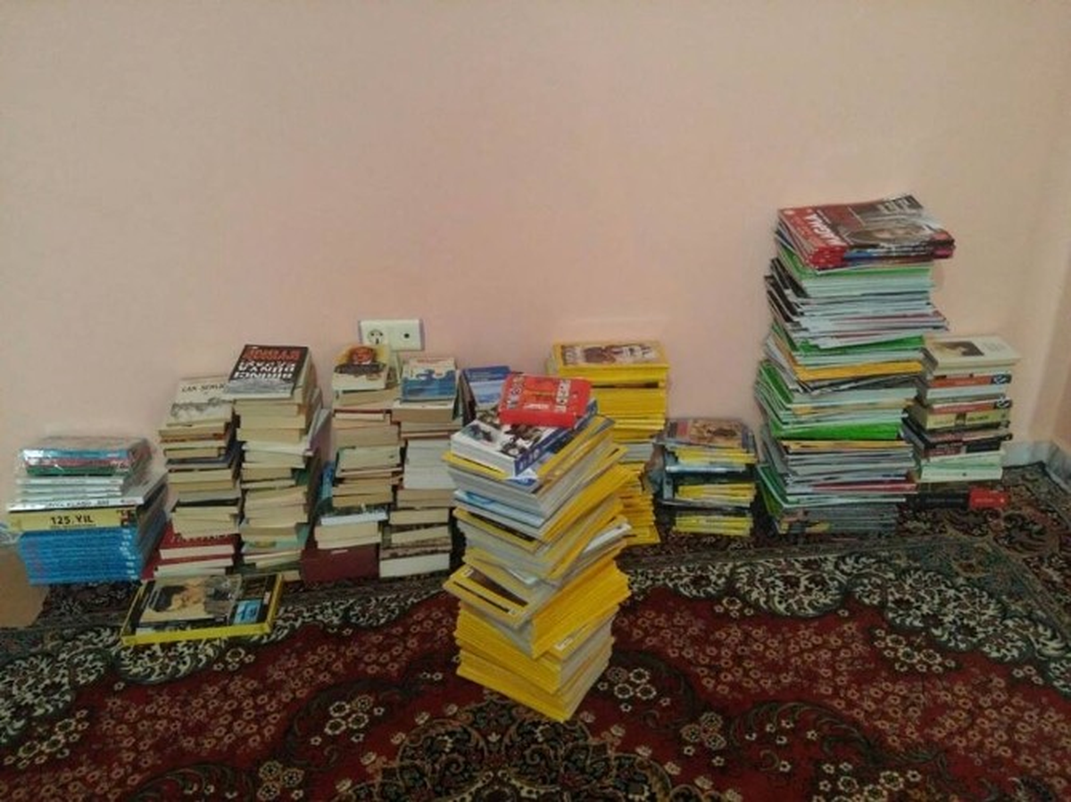 Liseli Kızların Kitap Toplama Kampanyasında 258 Kitap Toplandı