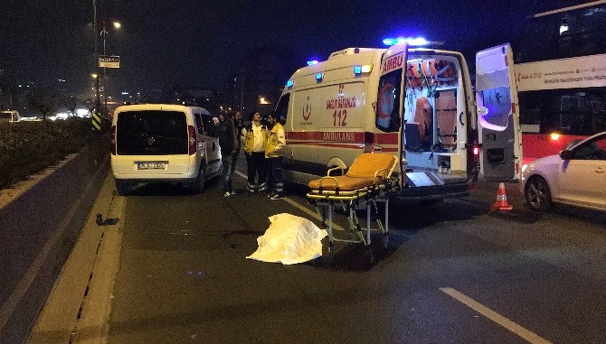 Otomobilin Çarptığı Anne ile 9 Yaşındaki Kızı Hayatını Kaybetti