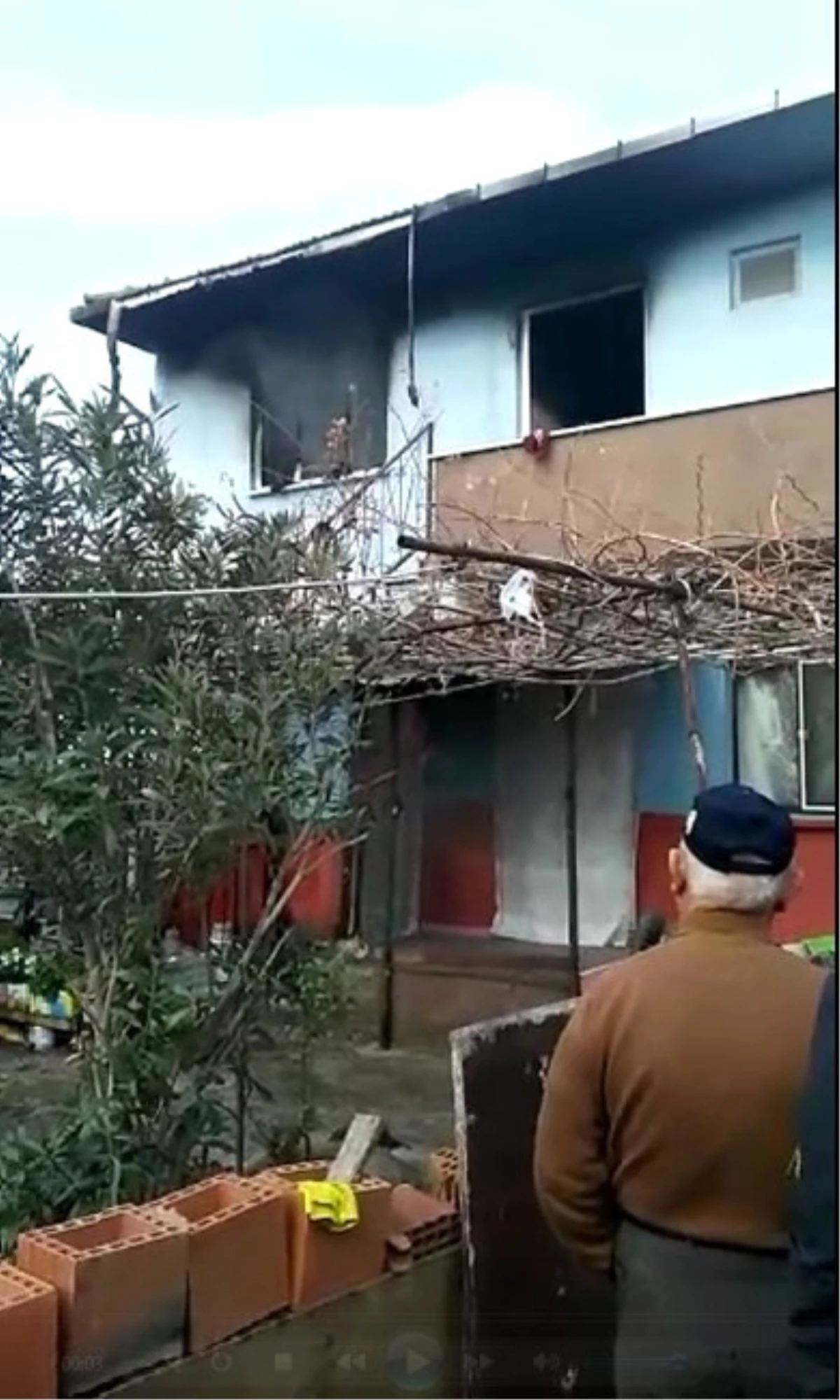 Prizde Unutulan Elektrikli Battaniye Yangın Çıkardı