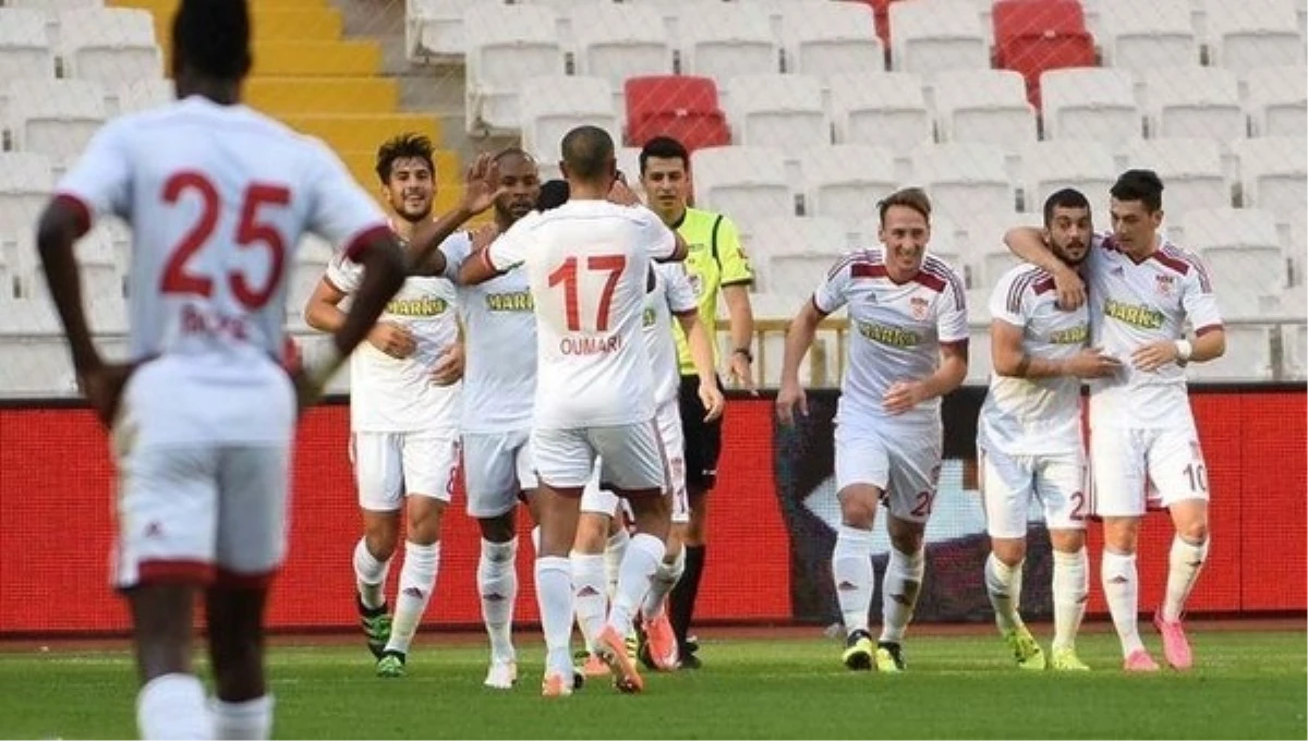 Sivasspor-Göztepe Maçının Biletleri Satışa Çıktı