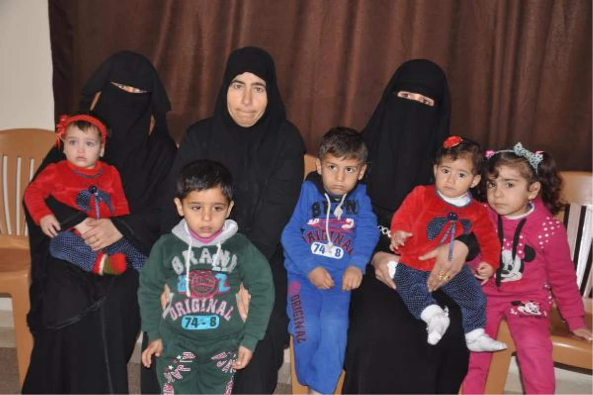Suriye\'deki Savaş Anne, Kızı ve Gelinini Dul Bıraktı