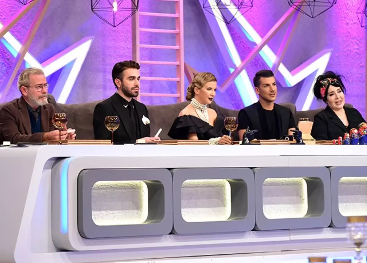 Tek Dokunuşla Yarışmacıyı Bambaşka Bir Hale Soktu