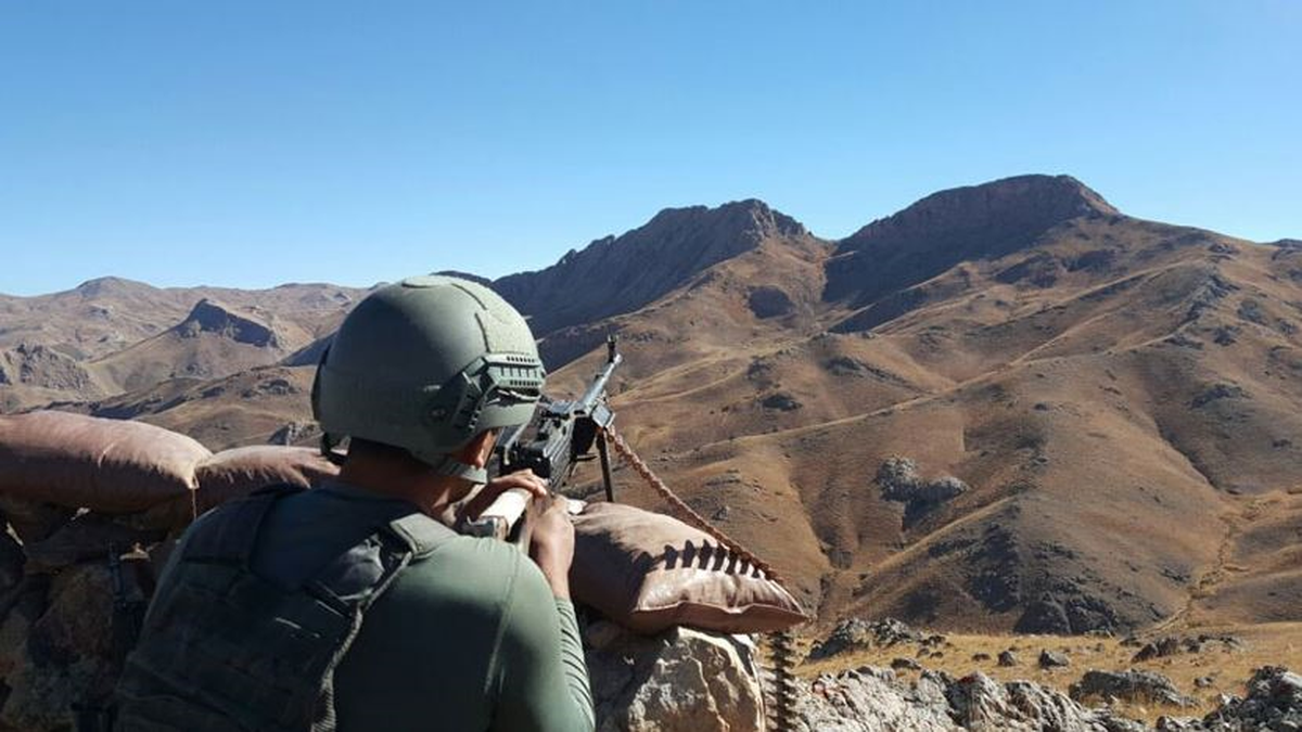 Tunceli ve Hakkari'de 8 Terörist Öldürüldü
