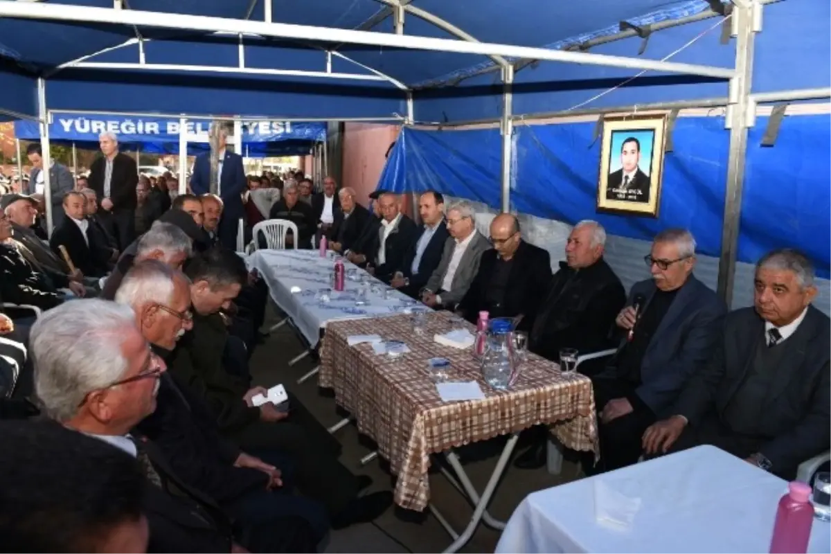 Vali Demirtaş ve Eşinden Şehit Ailelerine Taziye Ziyareti