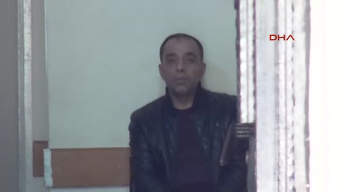 Adana Uyuşturucuyu Göğsüne Gizlerken Yakalandı