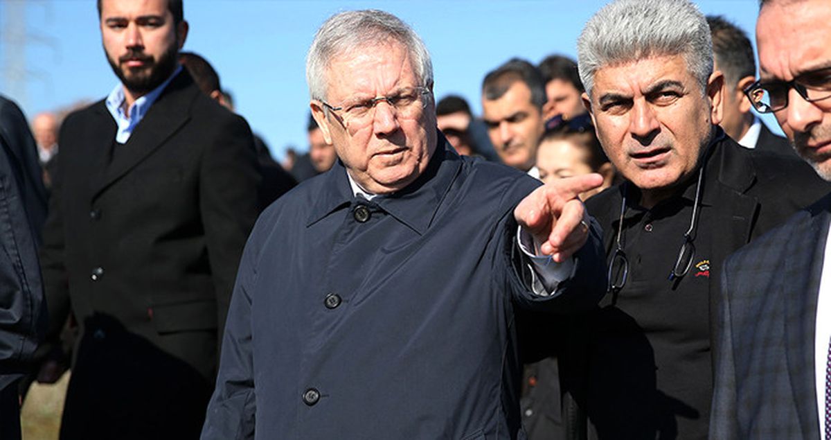 Aziz Yıldırım, Takım Otobüsünün Kurşunlandığı Yeri İnceledi