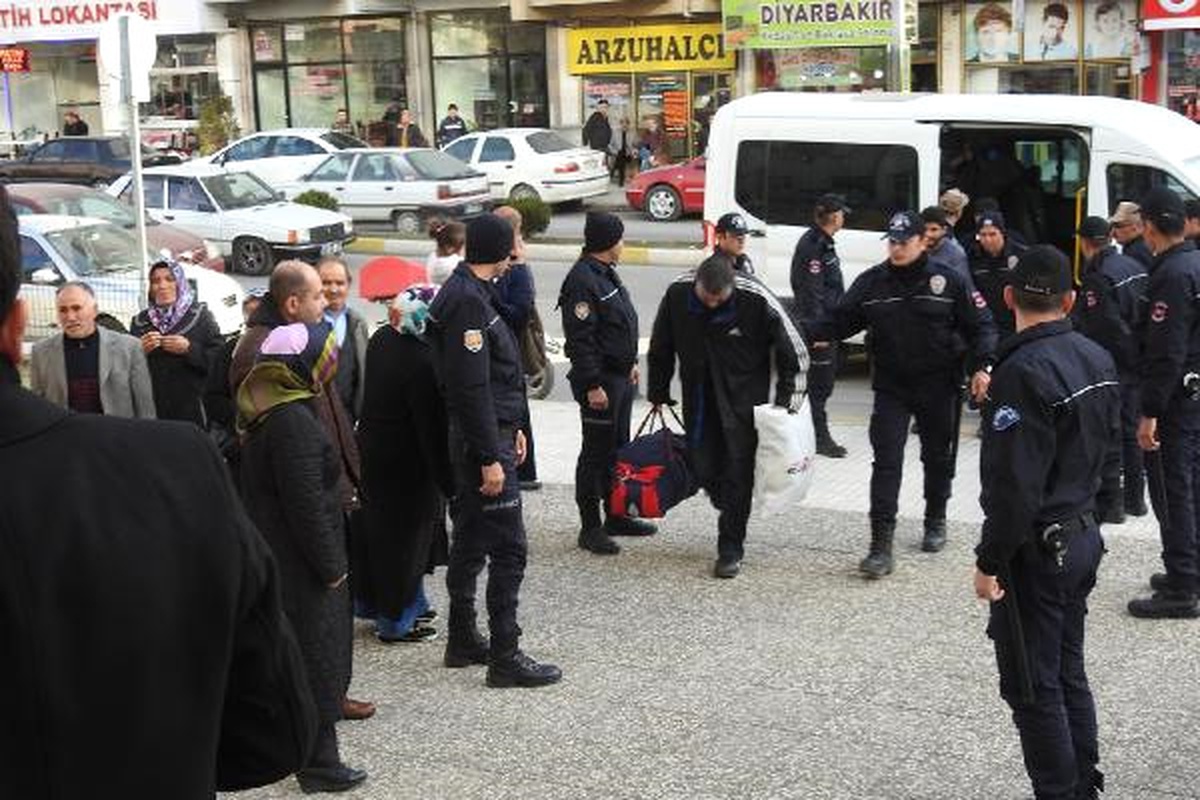Çorum\'da Fetö Soruşturmasında 9\'u Asker, 10 Kişi Adliyeye Sevk Edildi