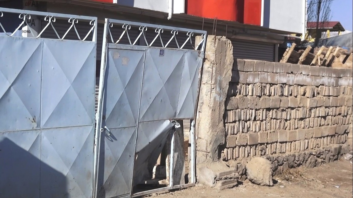 Doğubayazıt\'ta Çaydanlığa Yerleştirilen Bomba Patlatıldı