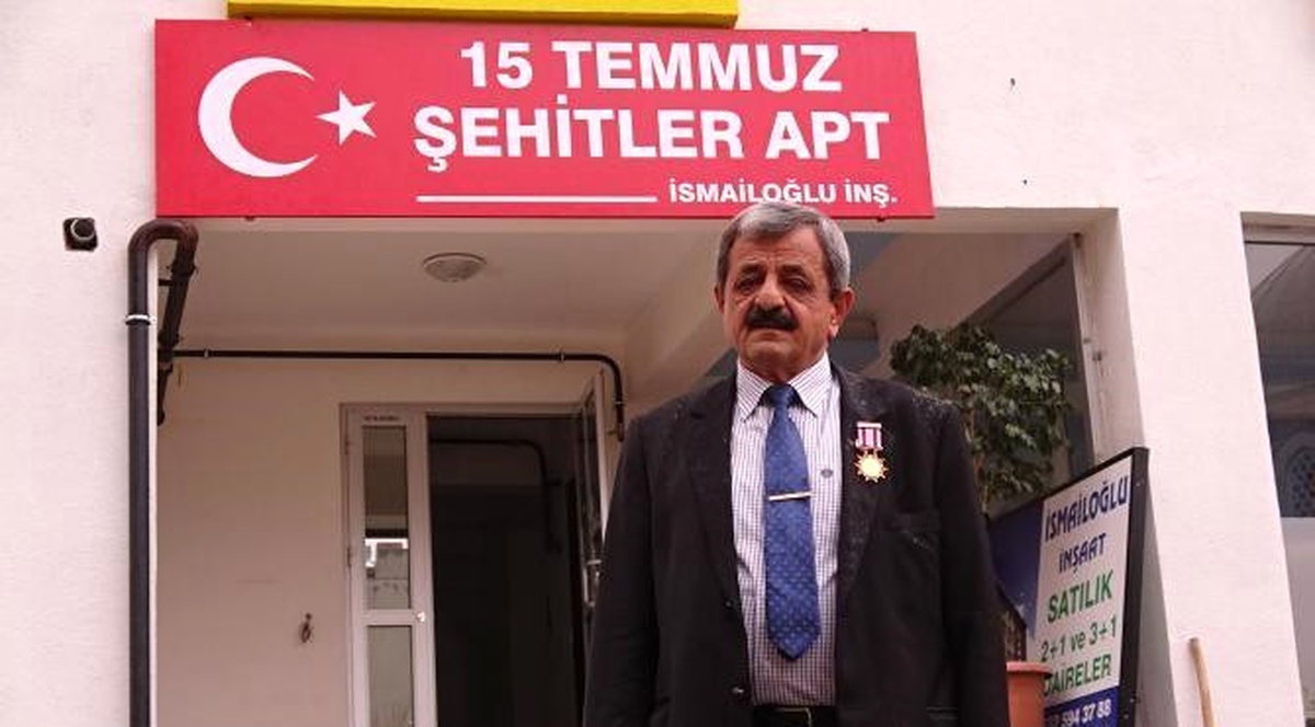 Kıbrıs Gazisi Yaptırdığı Apartmana \'15 Temmuz Şehitler\' Adını Verdi