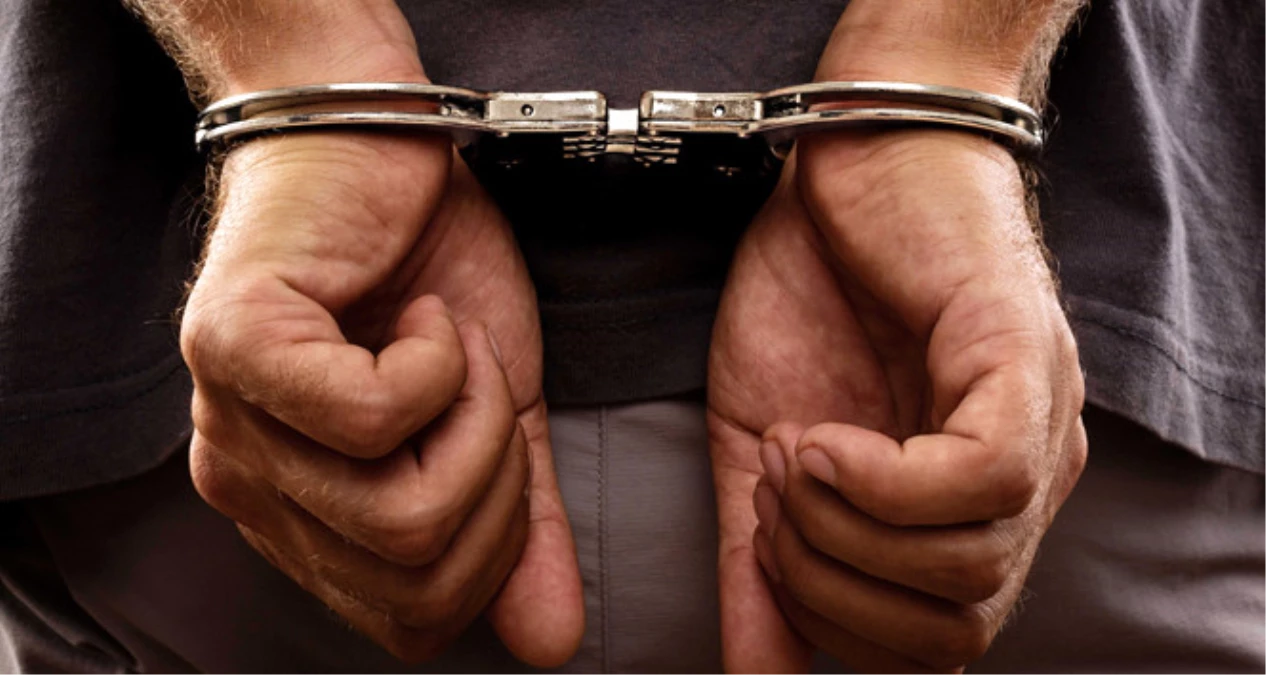 Malazgirt Belediye Eş Başkanları Tutuklandı
