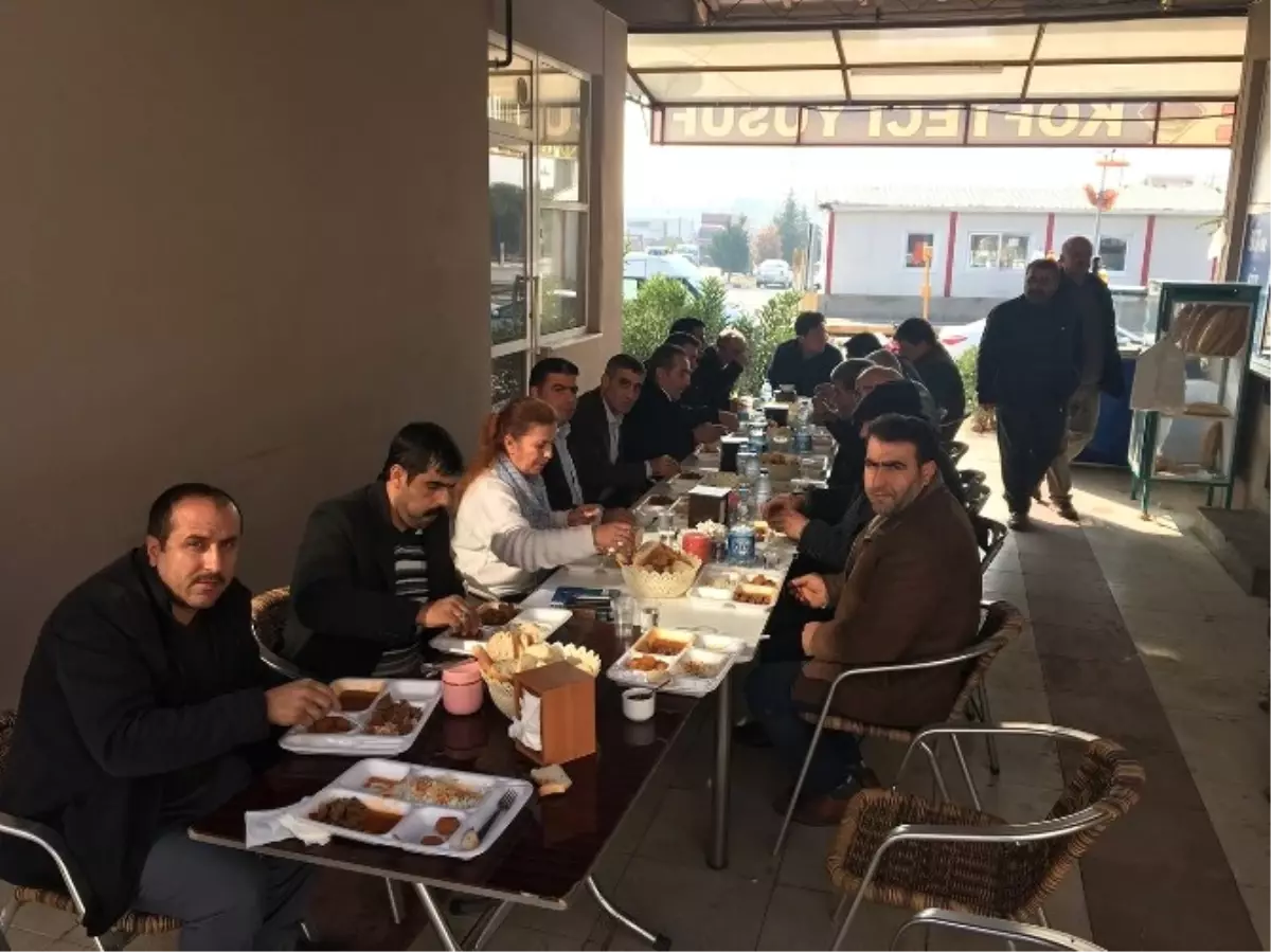 Manisa Büyükşehir Hal Esnafıyla Buluştu