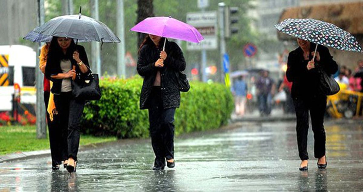 Meteoroloji İstanbul İçin Saat Verip Uyardı!