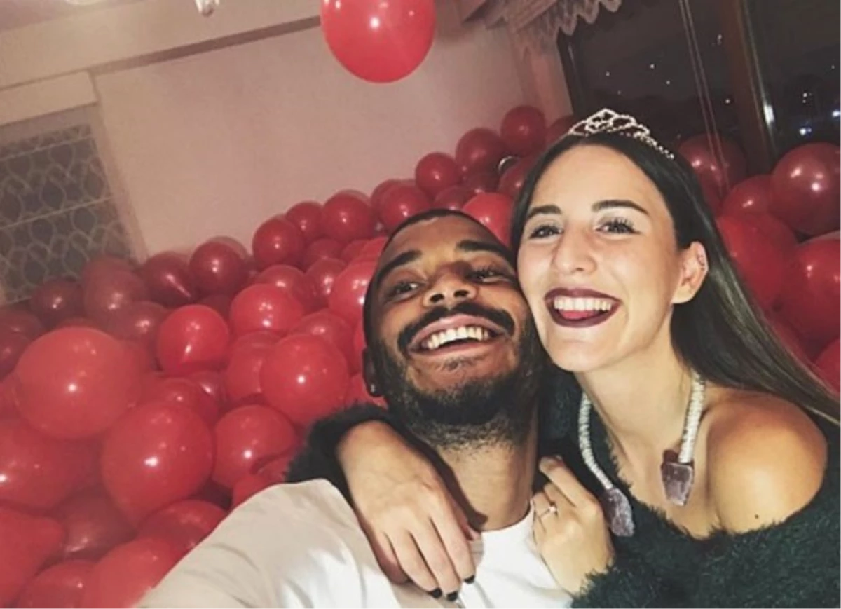 Survivor Efecan'ın Evlilik Teklifi Olay Oldu