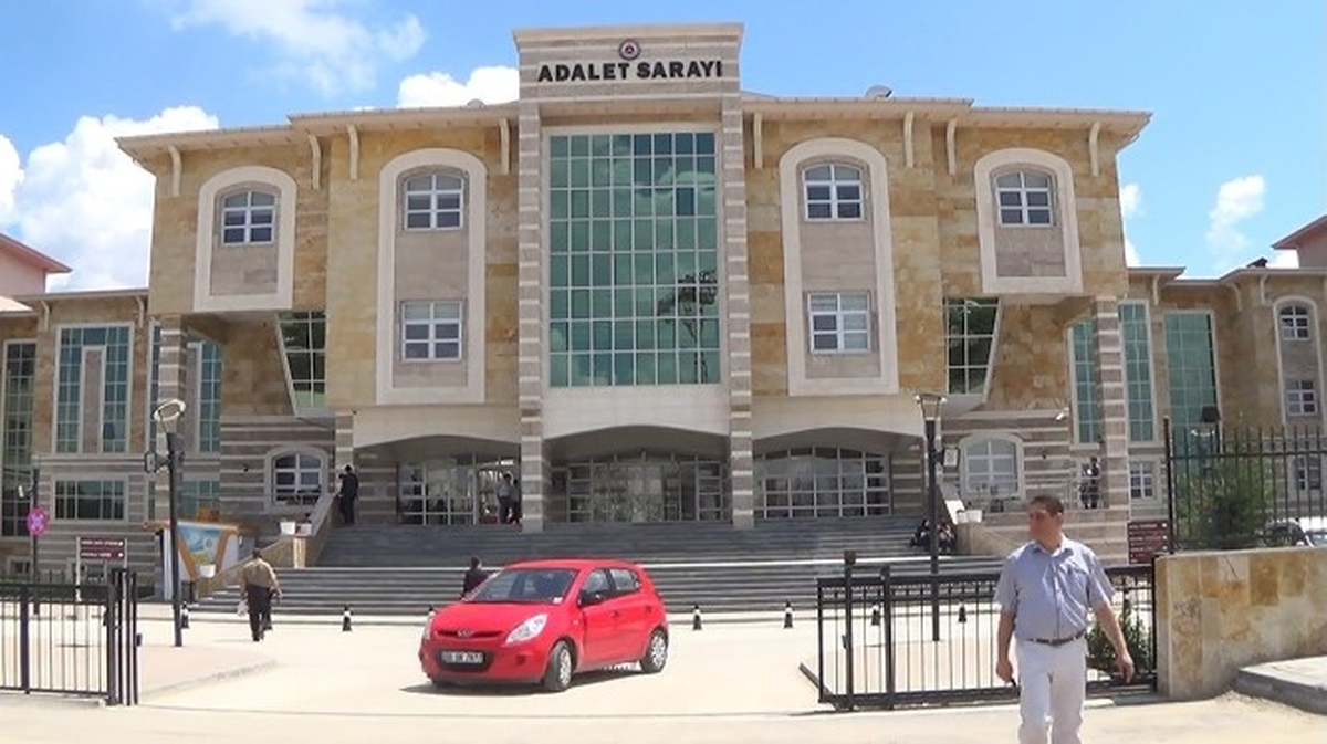 Uşak\'ta 19 Fetö/pdy Şüphelisi Adliyeye Sevk Edildi
