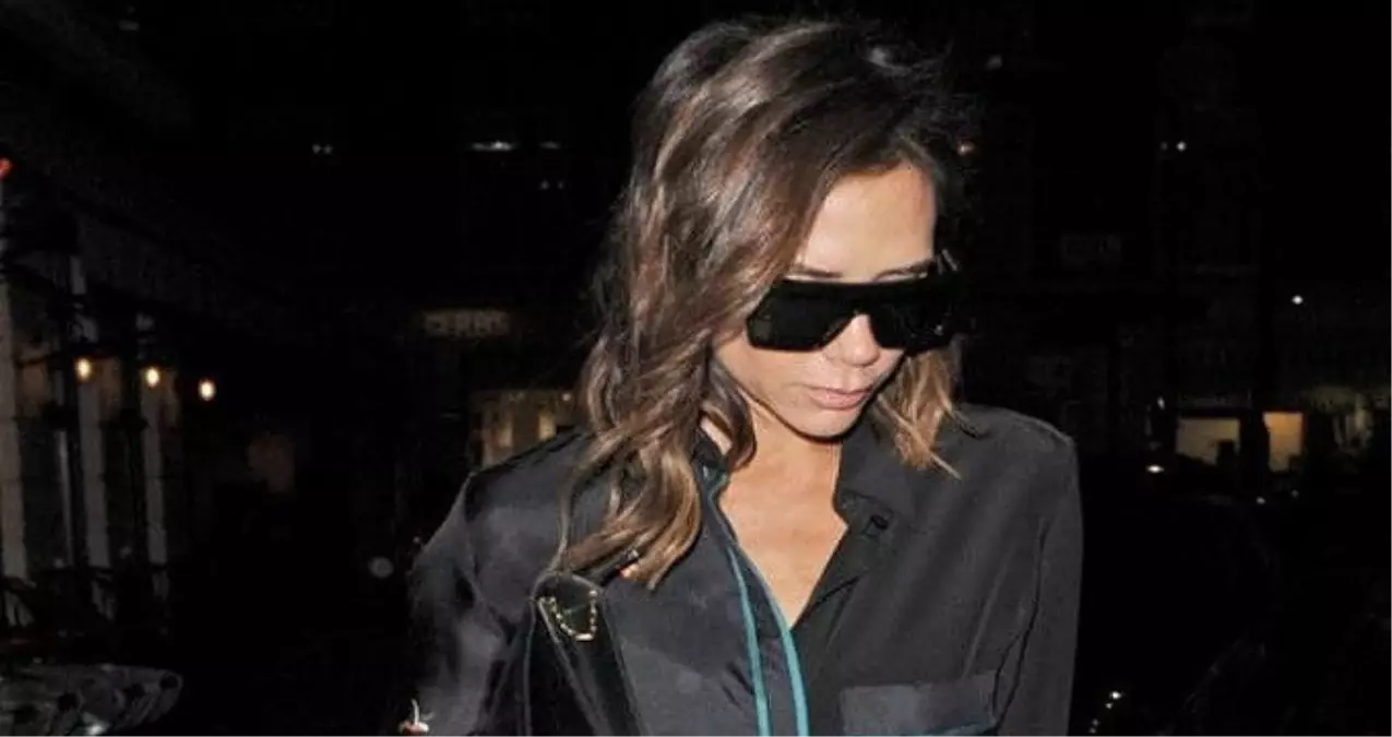 Victoria Beckham Londra Sokaklarında Saten Pijamasıyla Boy Gösterdi