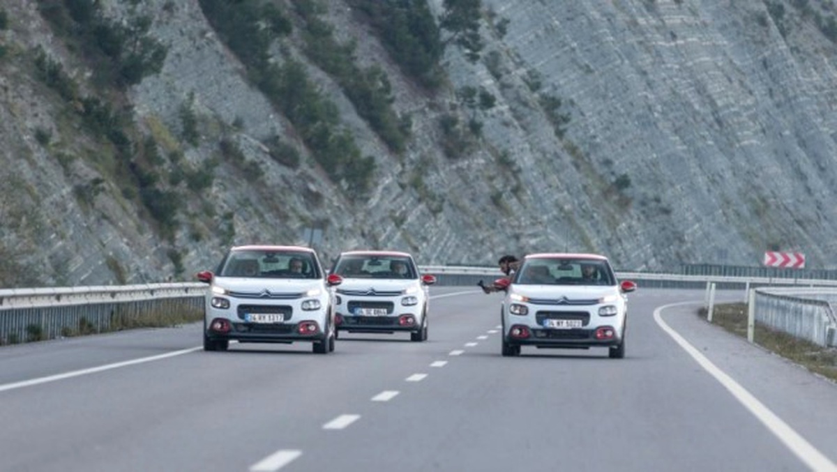 Yeni Citroen C3 Fotoğraf Çekebiliyor