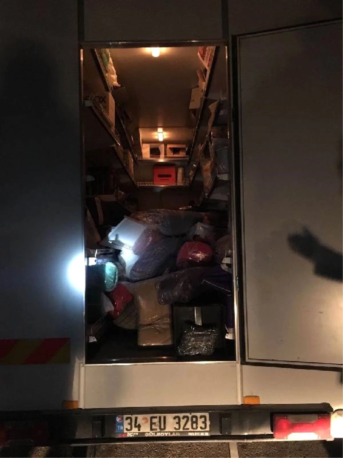 Ankara\'da Kaçakçılık Operasyonu; Şüpheliler Adliyeye Sevk Edildi