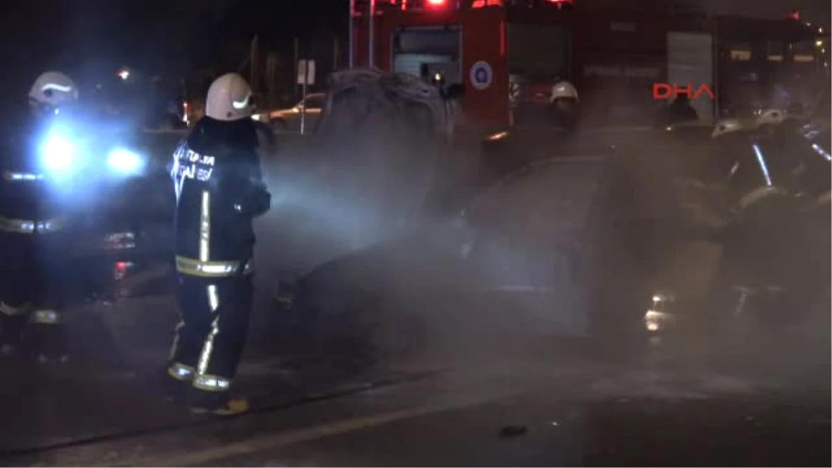 Antalya Kayganlaşan Yolda 7 Araç Çarpıştı, 1 Otomobil Alev Alev Yandı