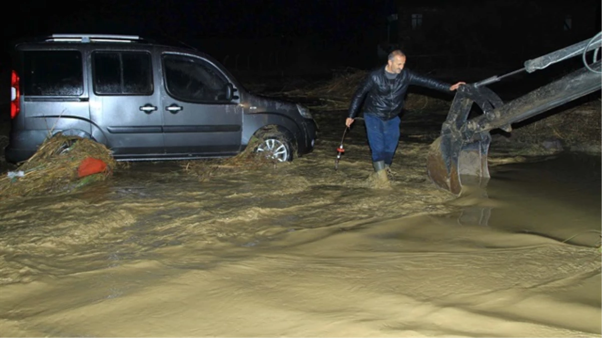 Ayvalık, Sel Sularına Teslim Oldu (4)