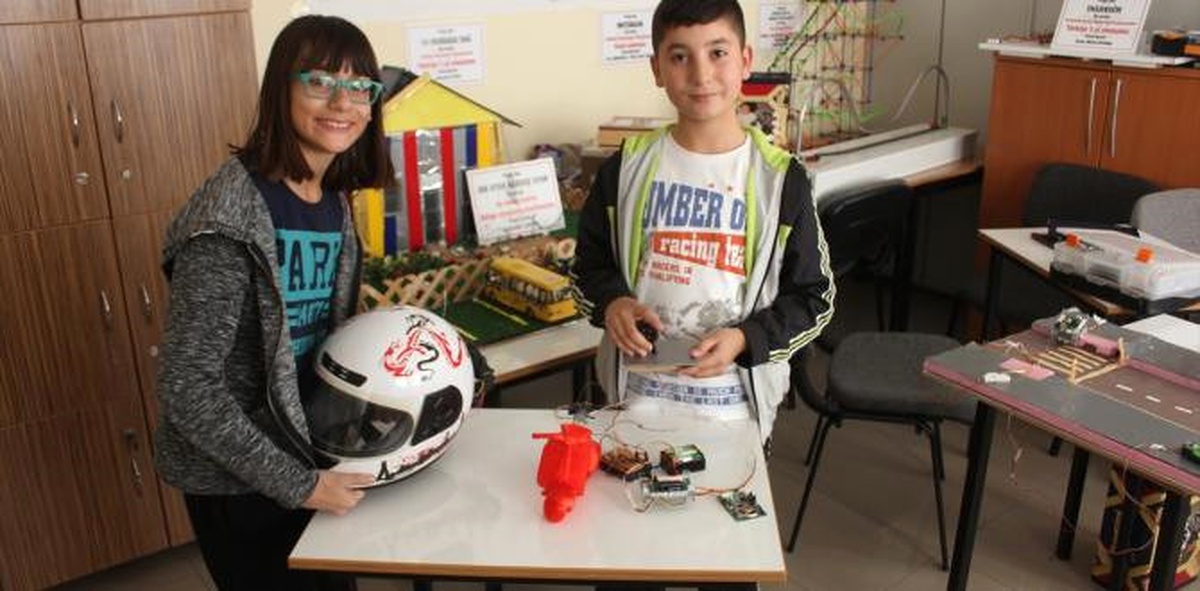Babasının Anlattığı Olaylara Üzüldü "Motokask"I Geliştirdi