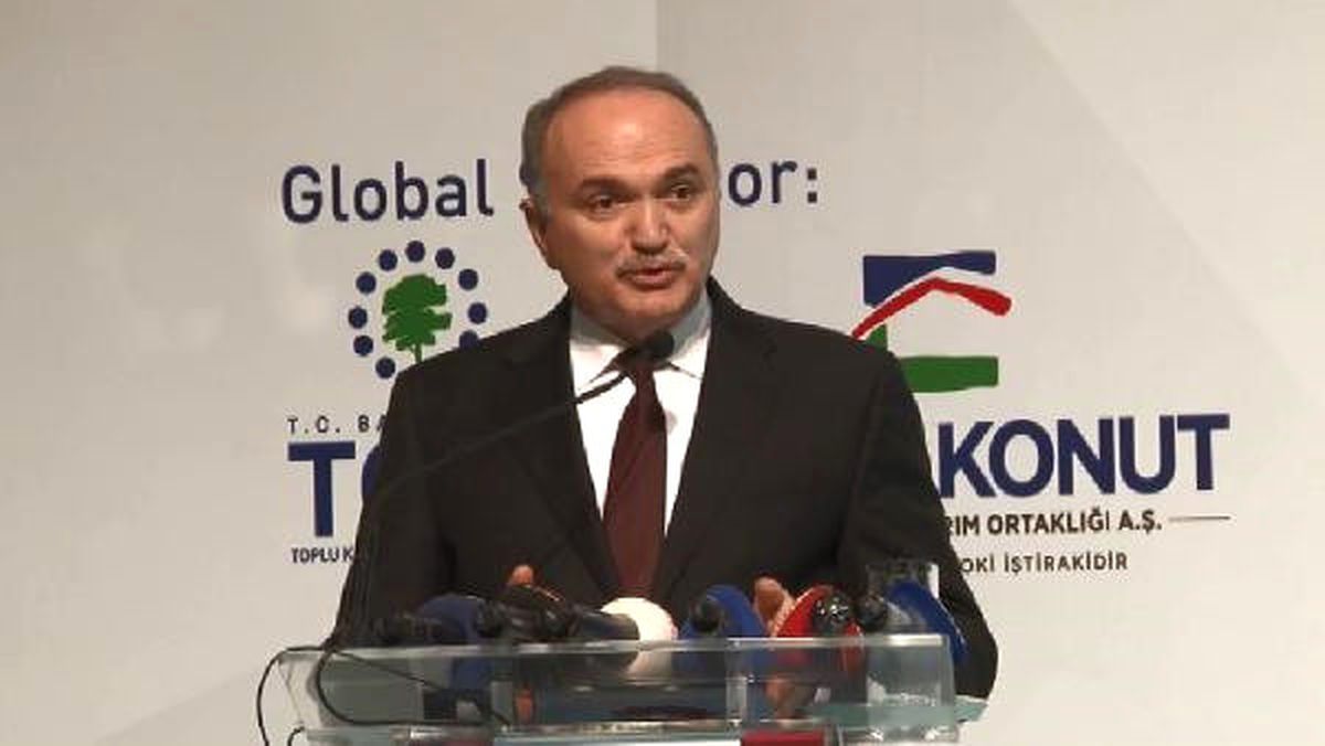 Bakan Özlü " Teknoloji Açığını Kapatırsak Türkiye\'nin Dış Ticaret Açığı Kapanacak"