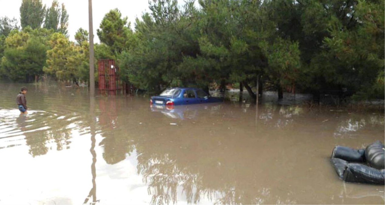 Derleme - Balıkesir\'de Meydana Gelen "Şiddetli Yağış"La İlgili Haberlerimizi Derleyerek...