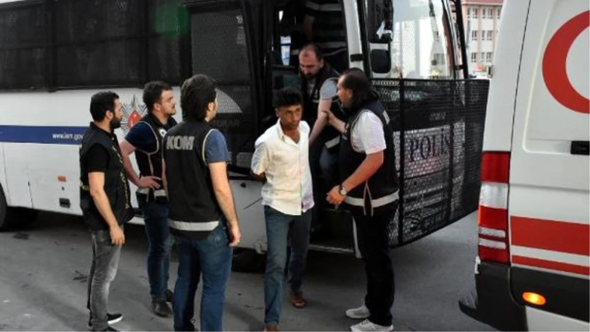 Dha Ankara - Ankara\'da Kaçakçılık Operasyonu; Şüpheliler Adliyeye Sevk Edildi