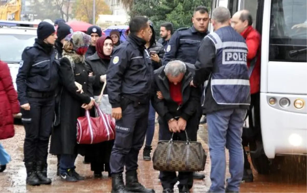 Fetö Şüphelisi 12 Dernek Üyesi Adliyeye Sevk Edildi