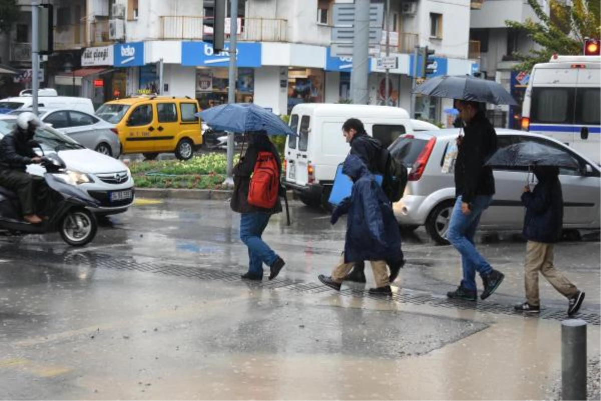 İzmir\'de 2 Günde Metrekareye 85 Kilo Yağış Düştü