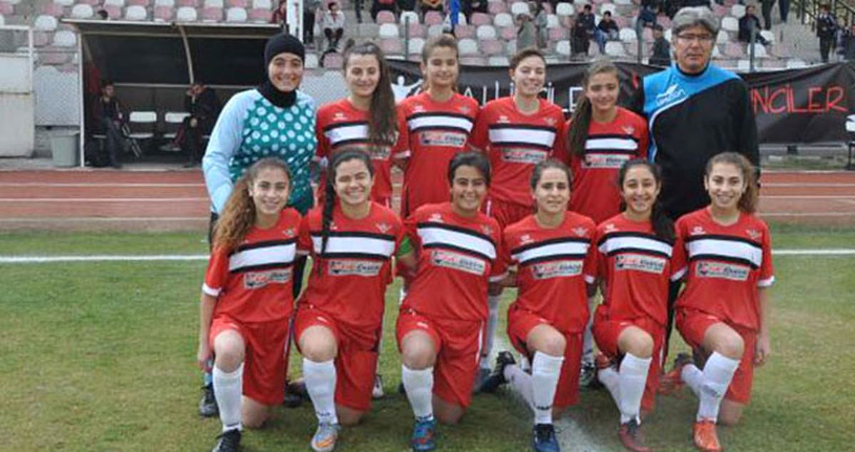 Kadınlar Ligi'nde Soma Zaferspor, Rakibine 90 Dakika İçinde 30 Gol Attı