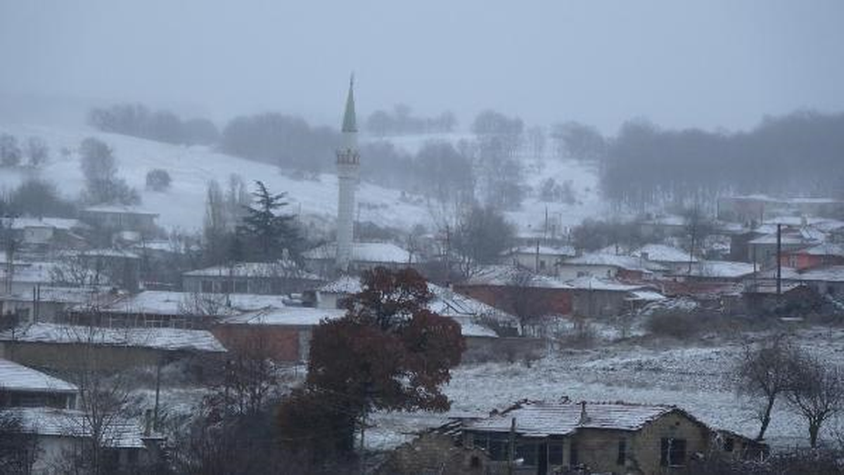 Kırklareli\'de Kar Yağışı Başladı