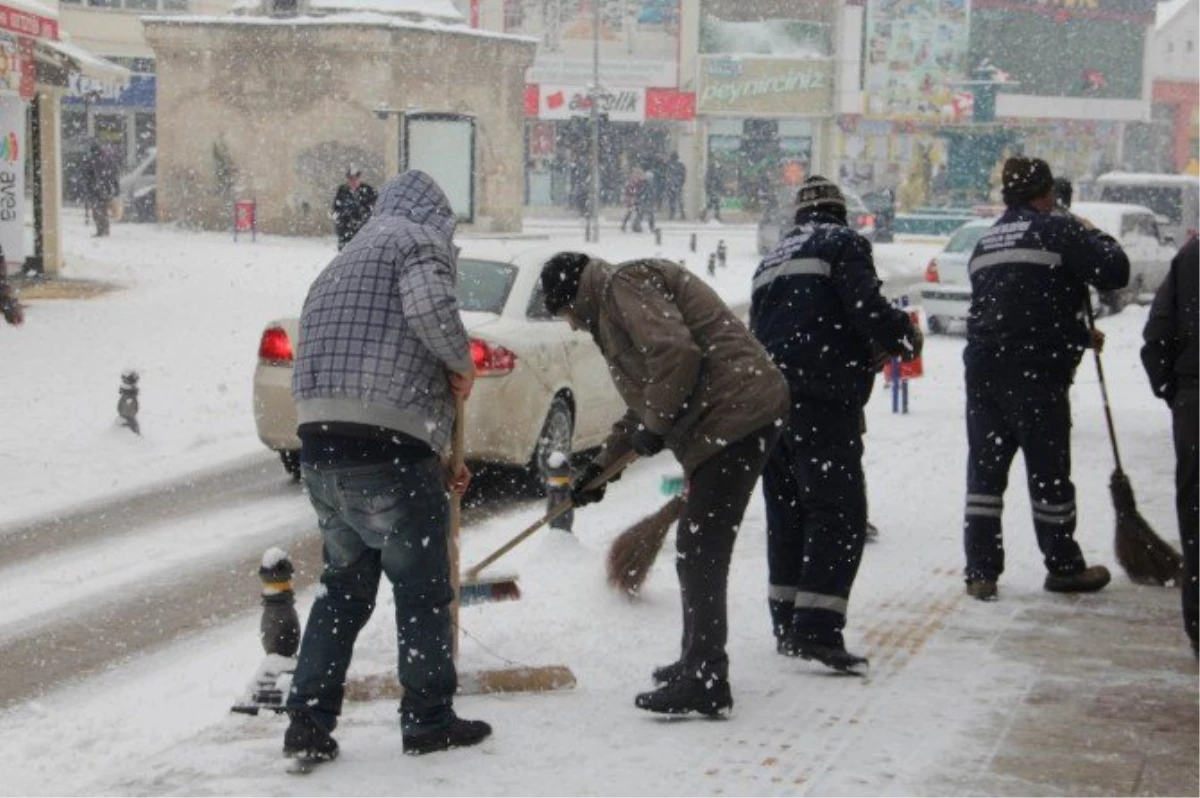 Kırklareli\'nde Kar