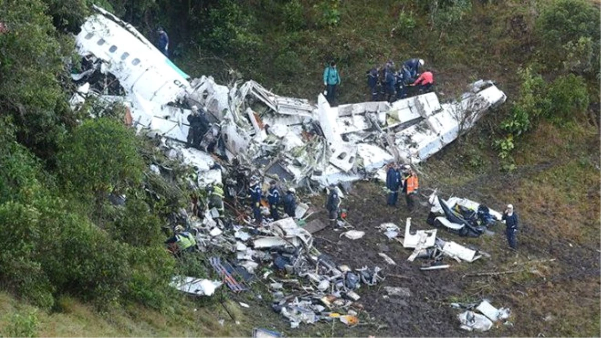Kolombiya\'da Yolcu Uçağı Düştü: 76 Ölü, 5 Yaralı