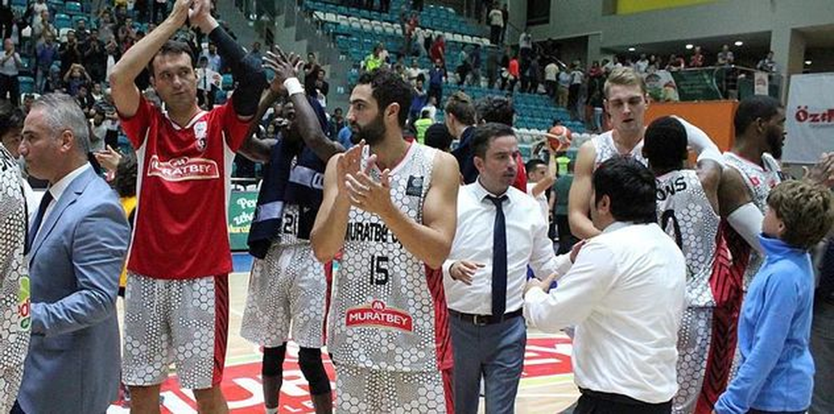 Muratbey Uşak, Fransa Deplasmanında