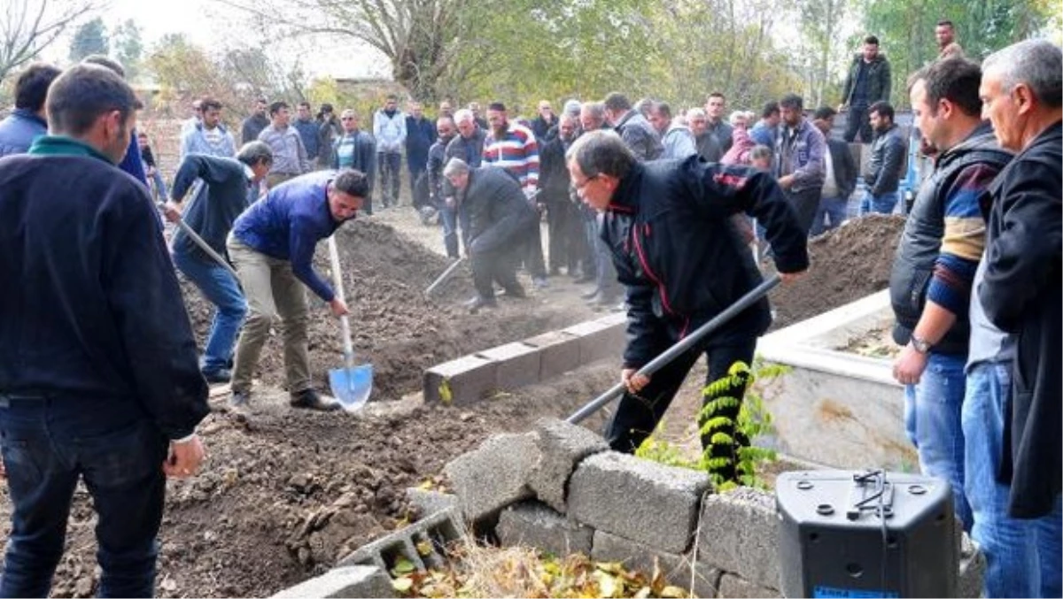 Polis Memuru, Kardeşi ve Yengesini Öldürdü (2)