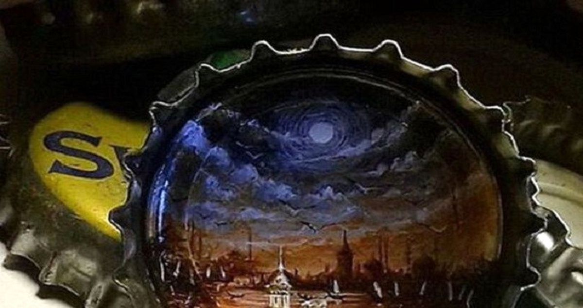 Ressam Hasan Kale 20 Yıldır Bulduğu Her Objeyi Tuval Olarak Kullanıyor