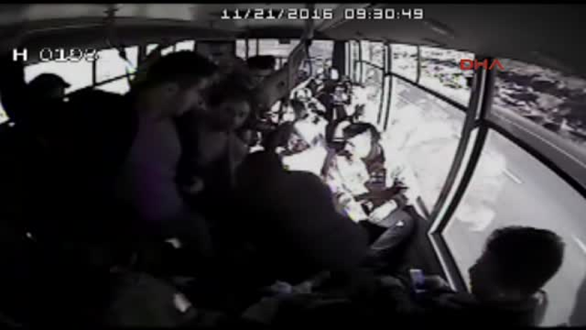 Şanlıurfa Fenalaşan Yolcu Halk Otobüsüyle Hastaneye Götürüldü