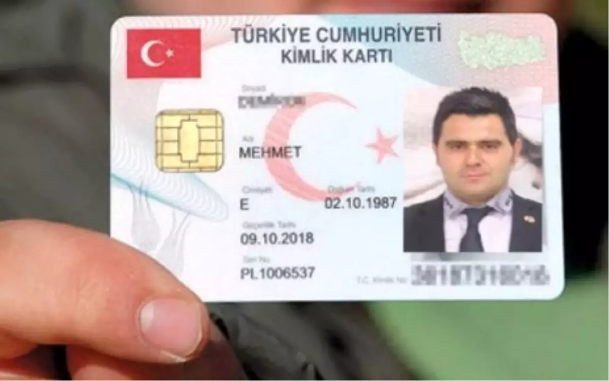 Yalova\'da Çipli Kimlik Kartı Dağıtımı