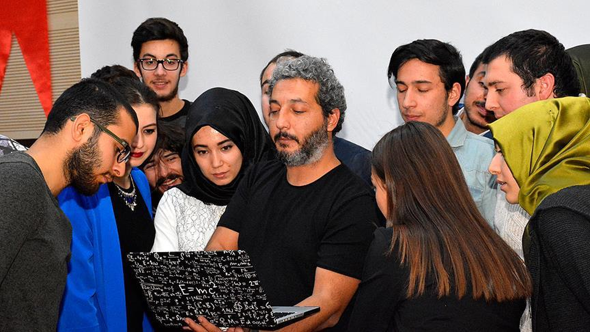 Aa Baş Foto Muhabiri Özdel, Üniversite Öğrencileriyle Bir Araya Geldi