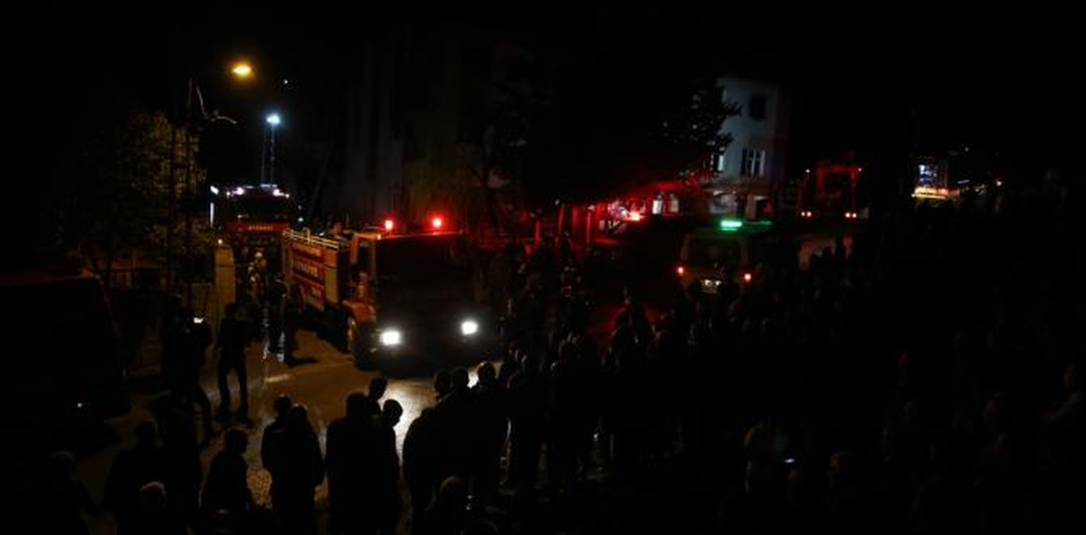 Adana\'da Özel Öğrenci Yurdundaki Yangın