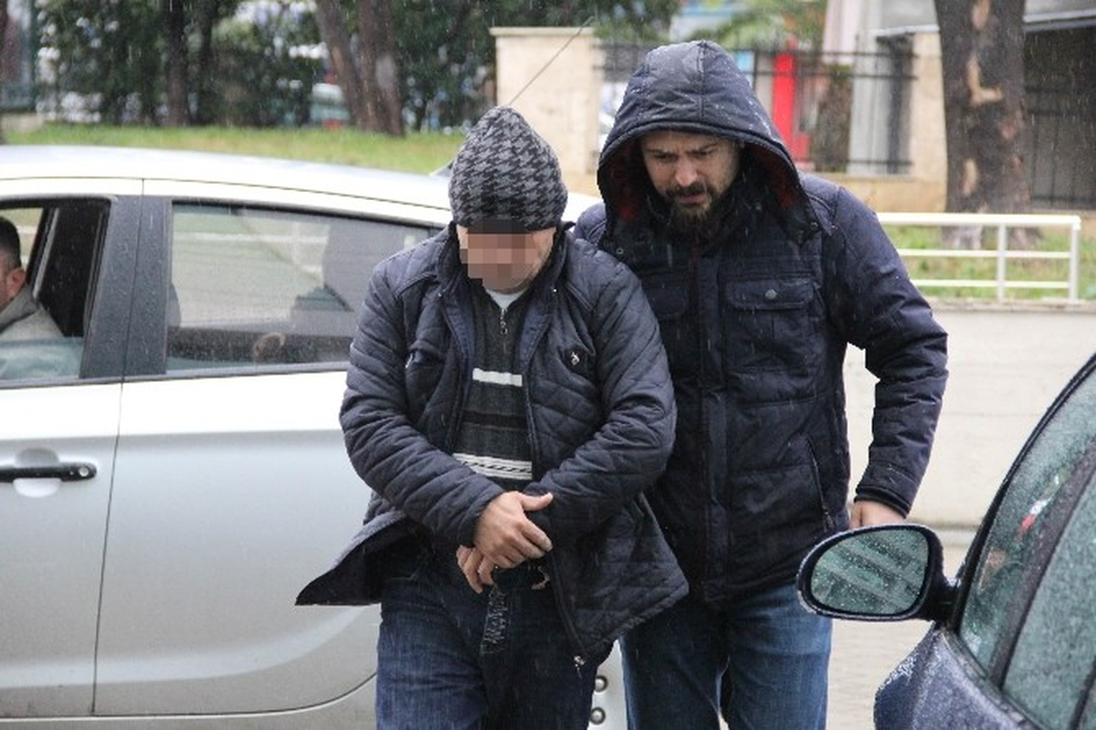 Bonzai Satınca Polis Tarafından Yakalandı