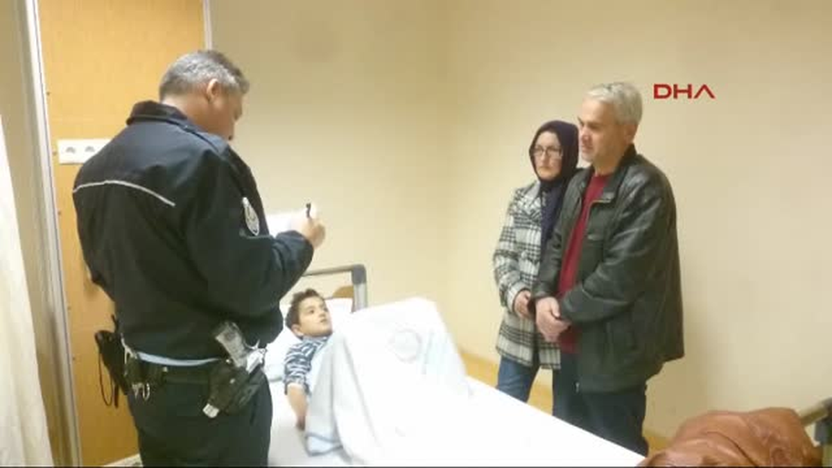 Bursa 12 Öğrenci Gıda Zehirlenmesi Sonucu Hastaneye Kaldırıldı