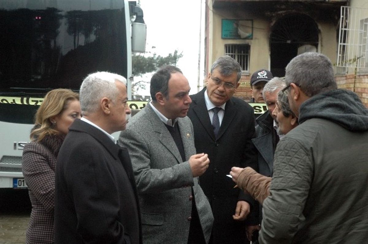 CHP'li Vekillerin Yanan Yurdu İncelemesi Sırasında Gerginlik Çıktı