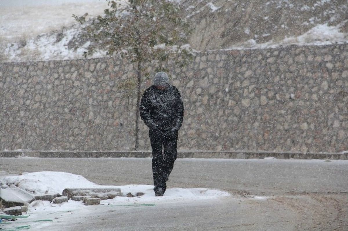 Elazığ\'a Yılın İlk Karı Yağdı