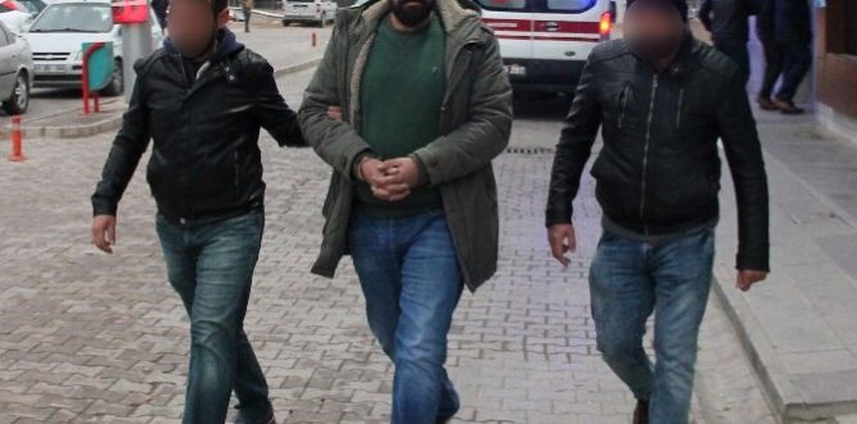 Elazığ\'da Pkk/kck Operasyonu: 5 Gözaltı