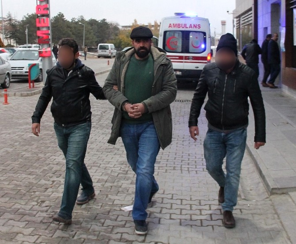 Elazığ\'da Pkk/kck Operasyonu: 5 Gözaltı